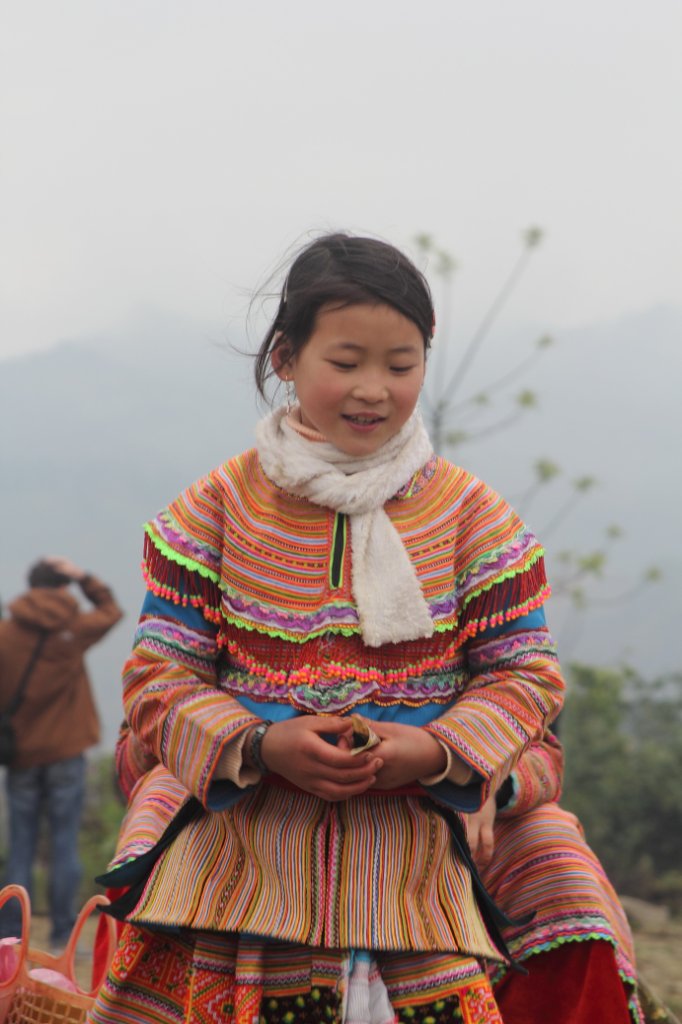 13-Flower Hmong girl.jpg - Flower Hmong girl